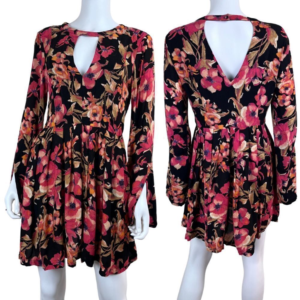 Free People Tegan Women Size 8 Floral Bell Sleeve Pleated Mini Dress Long Sleeve